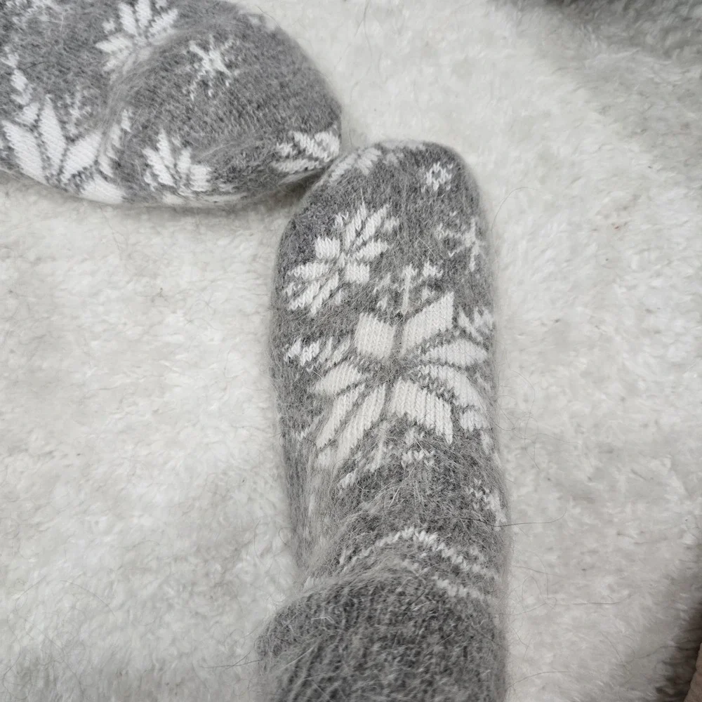 Handmade Goat Down Socks - 100% Natural Wool - Thick, Warm & Fuzzy‎ Winter Socks